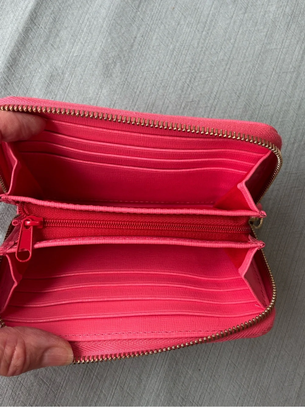 Dooney Bourke Bubblegum Bright Pink Zip Around Wallet Saffiano Leather
